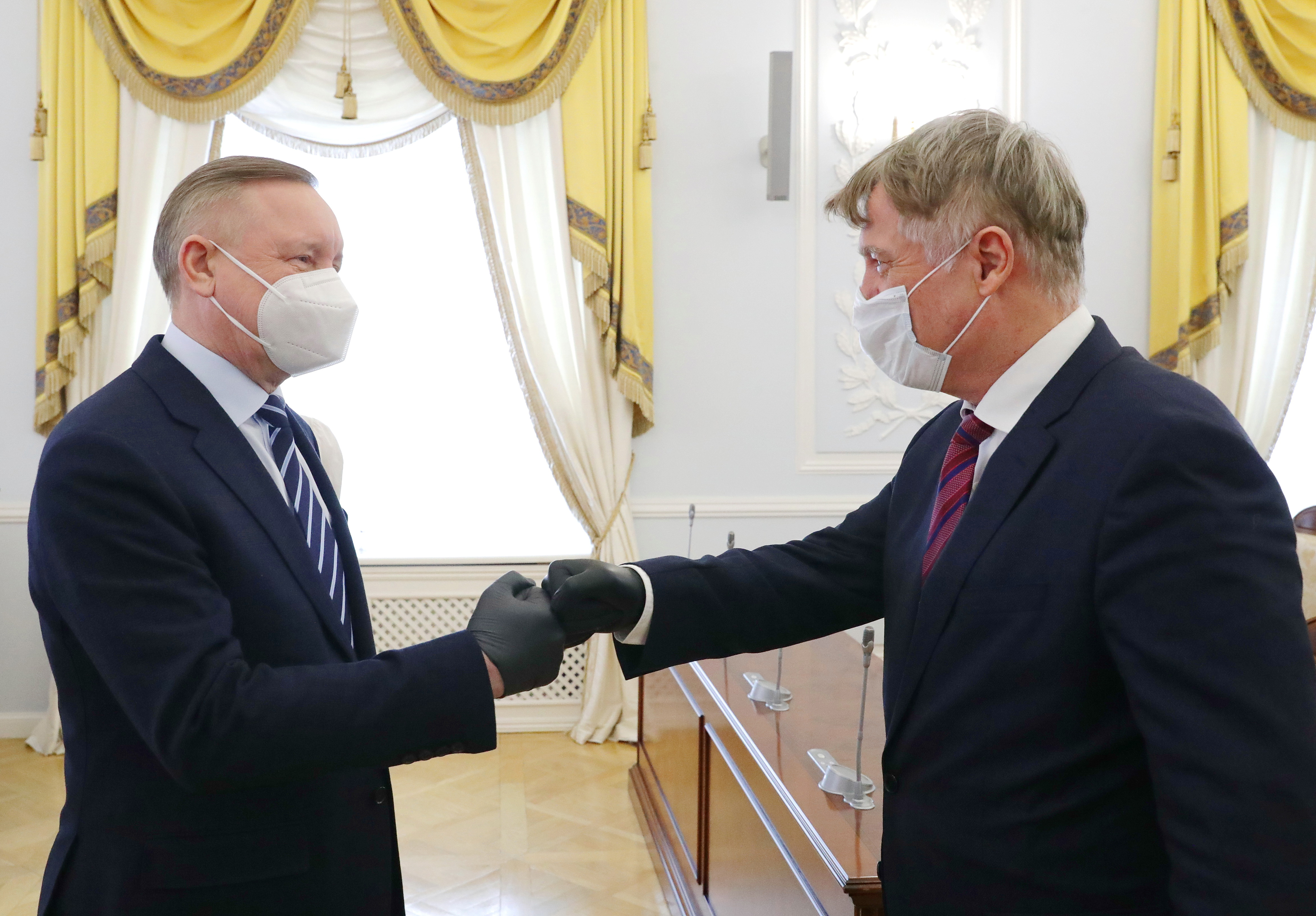 в санкт петербурге прошла встреча